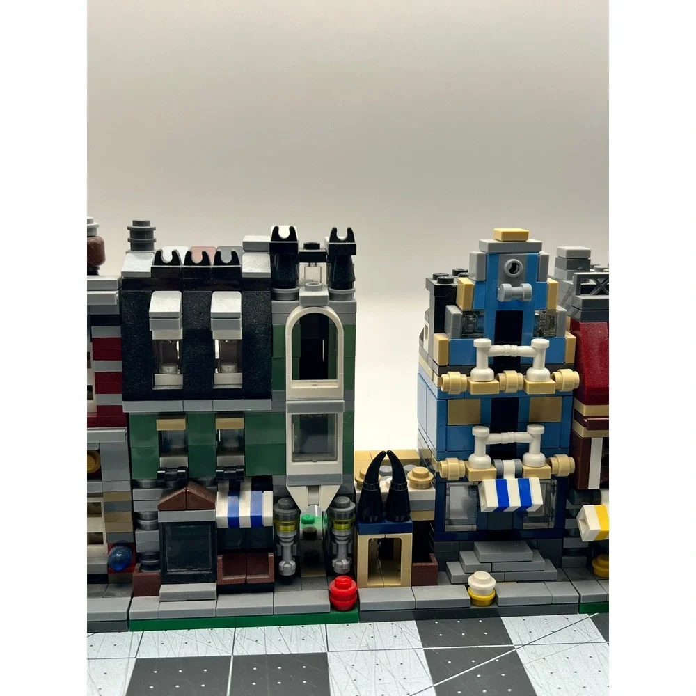 LEGO Creator Expert Mini Modulars 10230 Set No Box No Manual 5 Buildings